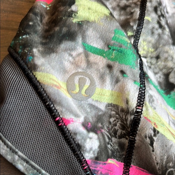 Lululemon Hotty-Hot HR 4” shorts - Picture 4 of 5